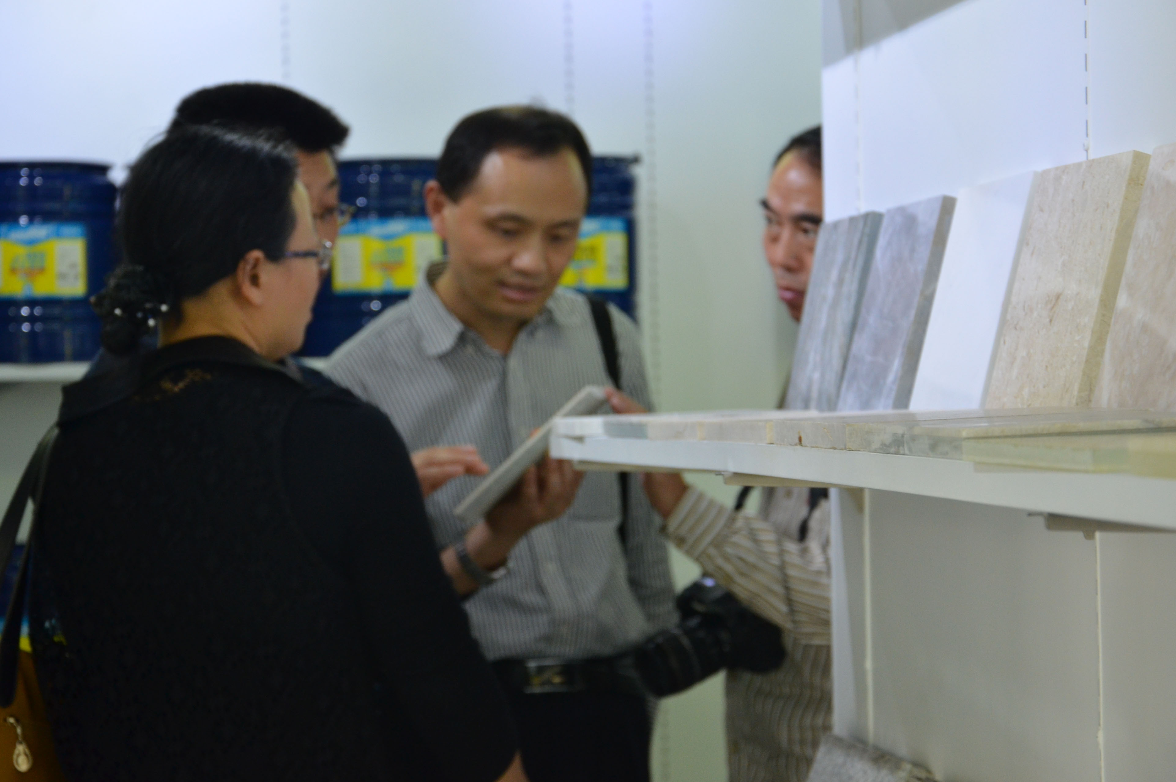 Our technical experts and the expert team from the technical experts are share the experiences of the stone adhesive technology.