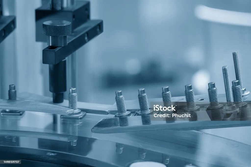 Precise mechanical component fixation